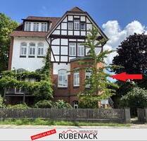 Stilvolle Altbauwohnung in attraktiver Stadtlage mit Wintergarten und zwei Balkonen - Nienburg (Weser)