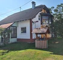 Einfamilienhaus mit einer Einliegerwohnung und Doppelgarage - Tiefenbach