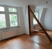 Renovierte 3-Zimmer Altbauwohnung, zwei Bädern und neuer Etagenheizung – in Essen-Frohnhausen