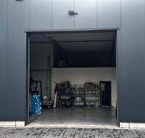 Lagerhalle mit Nebenräumen & Parkplatz - Duisburg Hamborn