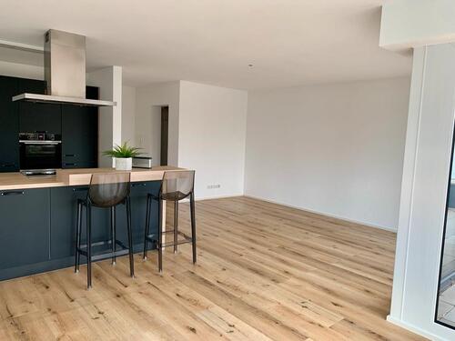 Foto - Moderne 4.5 Zimmer Wohnung mit EBK und TG-Stellplatz