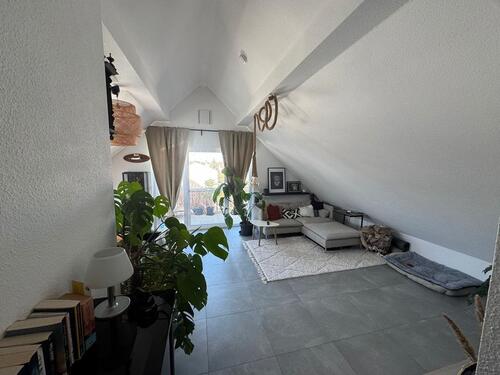 Foto - 3 Zimmer Dachgeschoßwohnung zur Miete in Griesheim
