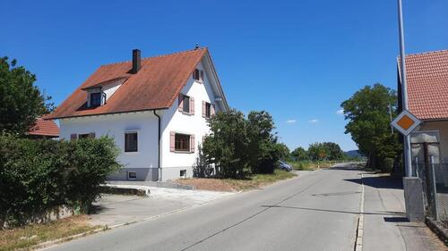 Foto - Wohnhaus mit 2 Wohnungen - 575.000,00 EUR Kaufpreis,