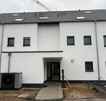 Luxus-Neubau-Wohnung (Erstbezug) in Übach-Palenberg-Marienberg