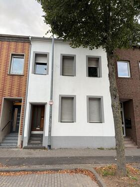 Foto - EINFAMILENHAUS IN GREVENBROICH ZU VERMIETEN