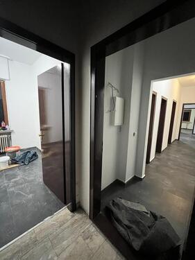 Foto - Große 6 Zimmer Wohnung absofort zu Vermieten