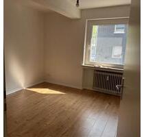 Schöne, sanierte 3 Zimmer Wohnungen auf dem Rott, nur mit WBS Schein - Wuppertal Barmen