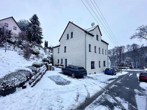 Foto - 'Charmante 2-Zimmer-Dachgeschosswohnung mit Stellplatz und EBK (Ablöse)'