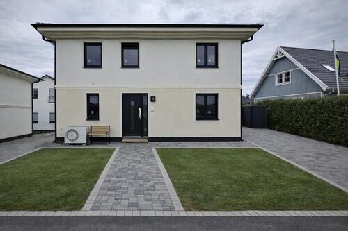 Foto - Moderne Dachgeschosswohnung im Zweifamilienhaus 