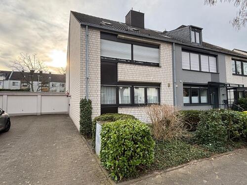 Foto - 5 Zimmer Reihenhaus zum Kaufen in Düsseldorf