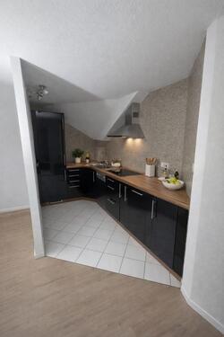 Foto - 3 Zimmer Wohnung mit Balkon - 658,00&nbsp;EUR Kaltmiete, ca.&nbsp; 94,00&nbsp;m&sup2;