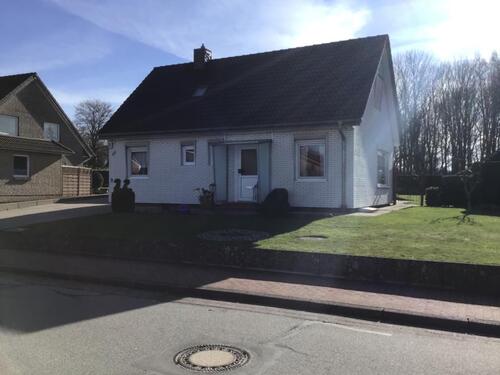 Foto - Ein freistehendes Einfamilienhaus von privat