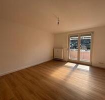 3-Zimmer mit Balkon und Einbauküche ! - Heidenau