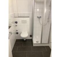 Sanierte 2 Zimmerwohnung mit Tageslichtbad - Frankfurt am Main Fechenheim