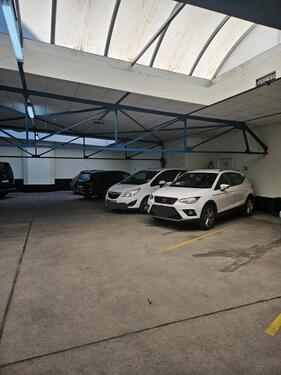 Foto - PKW Stellplatz zu vermieten - 150,00&nbsp;EUR Miete,