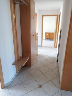 Foto - 3 - Zimmerwohnung Erdgeschoss + Terrasse + Garage