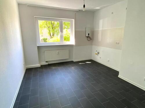 Foto - *** Klein aber FEIN + frisch RENOVIERT - EG ab 01.05. WOHNKÜCHE und LAMINAT KL WEST ***