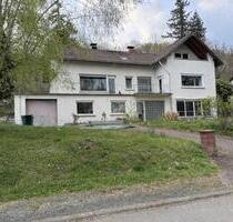 Großzügiges Wohnhaus in unverbaubarer Waldrandlage - Brücken