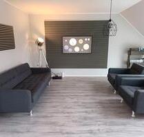 Top renovierte Dachgeschoss Wohnung in Kiel - Russee