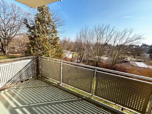 Foto - Helle 2-Zi.-Whg. mit großem Balkon im Dresdner Süden