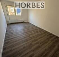 Single-Wohnung mit Balkon - 290,00&nbsp;EUR Kaltmiete, ca.&nbsp; 32,00&nbsp;m&sup2; in Glauchau (PLZ: 08371)