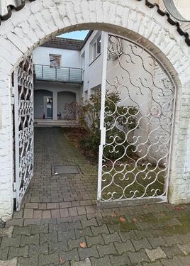 Foto - Helle, frisch renovierte 134 m2 Wohnung mit Balkon, 4 Zimmer