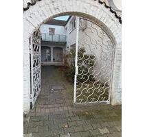 Helle, frisch renovierte 134 m2 Wohnung mit Balkon, 4 Zimmer - Gütersloh Kattenstroth