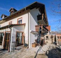 Viel Platz! Wohnen mit Hauscharakter - 4-Zimmer-Wohnung über zwei Etagen! - Moosinning