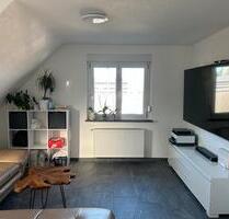 Renovierte & moderne 3 Zimmer DG Wohnung mit Terasse - Möglingen
