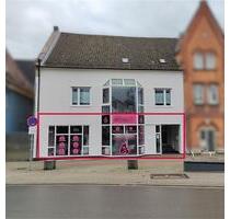 Ladenfläche mit großem Schaufenster, Büro und PKW-Stellplatz in zentraler Lage - provisionsfrei! - Backnang