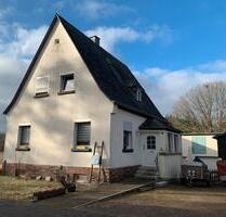 Bauernhaus mit 10.000qm Land am Haus, SelbstversorgerTierhaltung - Bausendorf