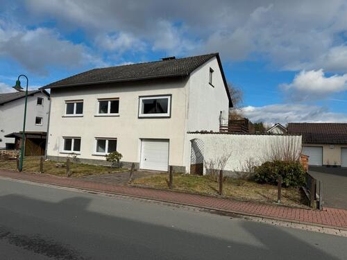 Foto - Haus in burgwald zu vermieten - 1.050,00&nbsp;EUR Kaltmiete, ca.&nbsp; 142,00&nbsp;m&sup2;