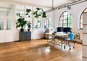 Foto - Schöner Arbeitsplatz in hellem, renoviertem Design-Büro KA-West