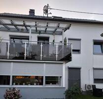 Helle 5 Zimmerwohnung mit überdachtem Balkon - Waldbrunn