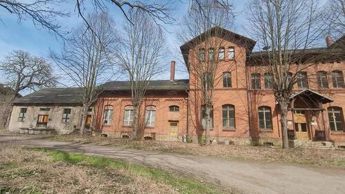 Foto - 16 Zimmer Mehrfamilienhaus, Wohnhaus zum Kaufen in Kaulsdorf