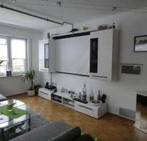 Sonnige und großzügig geschnittene 3-Zimmerwohnung mit Balkon - Hildrizhausen