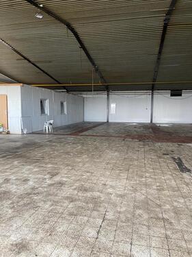 Foto - Lagerfläche mit WC, Büro und Lagertor in Mendig 486 Qm