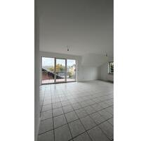 Frisch sanierte 112m Wohnung in Hof zu vermieten