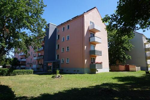 Foto - Licht, Luft und bequem: 2-Zi-Wohnung mit Balkon und Aufzug im schönen Löderburg