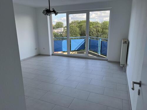 Foto - Helle 1,5-Zimmer Wohnung mit Balkon im 5. OG (mit Aufzug)