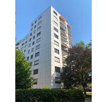 Hochwertige Wohnung 3 Zimmer, Küche, Bad, Gäste-WC und Balkon - Saarbrücken