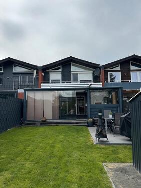 Foto - Modernisiertes Reihenhaus in Kanallage