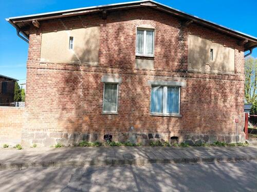 Foto - Reihenendhaus - 25.000,00&nbsp;EUR Kaufpreis, ca.&nbsp; 80,00&nbsp;m&sup2;