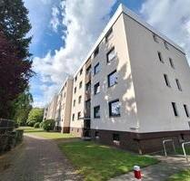 Misburg-Nord: 4-Zimmer-Etagenwohnung mit Balkon und Garage in attraktiver Lage - Hannover Misburg-Anderten