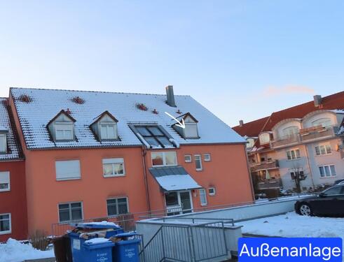 Foto - Einziehen und wohlfühlen! Helle DG-Wohnung mit TG-Stellplatz in B