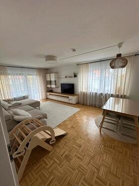Foto - 3-Zimmer Wohnung 1.OG mit Garage 95m2 in Wug Nähe Volksfestplatz