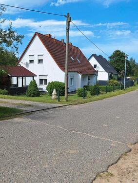 Foto - Doppelhaushälfte mit Wald und Grünfläche