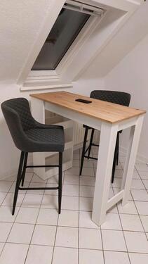 Foto - Möblierte Dachgeschosswohnung - 800,00&nbsp;EUR Kaltmiete, ca.&nbsp; 60,00&nbsp;m&sup2;