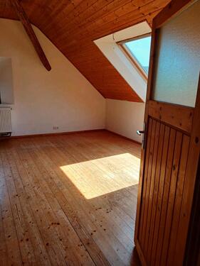 Foto - 1 Zimmer Dachgeschoßwohnung zur Miete in Aichstetten