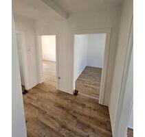 Wunderschöne 3-Zimmer-Wohnung. - 360,00&nbsp;EUR Kaltmiete, ca.&nbsp; 55,00&nbsp;m&sup2; in Hof (PLZ: 95032) Christiansreuth